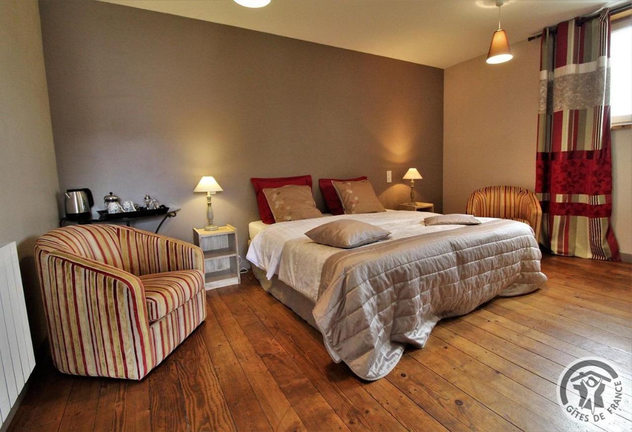 Les Glycines - Domaine Gilles Coperet Bed & Breakfast Regnie-Durette Exterior photo