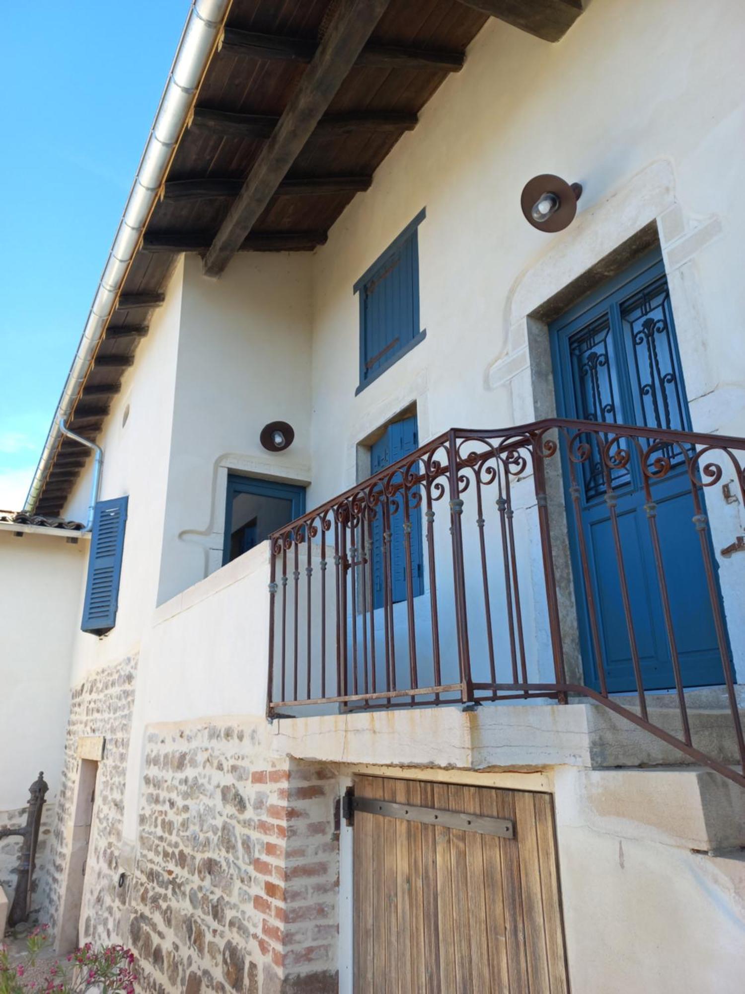 Les Glycines - Domaine Gilles Coperet Bed & Breakfast Regnie-Durette Exterior photo